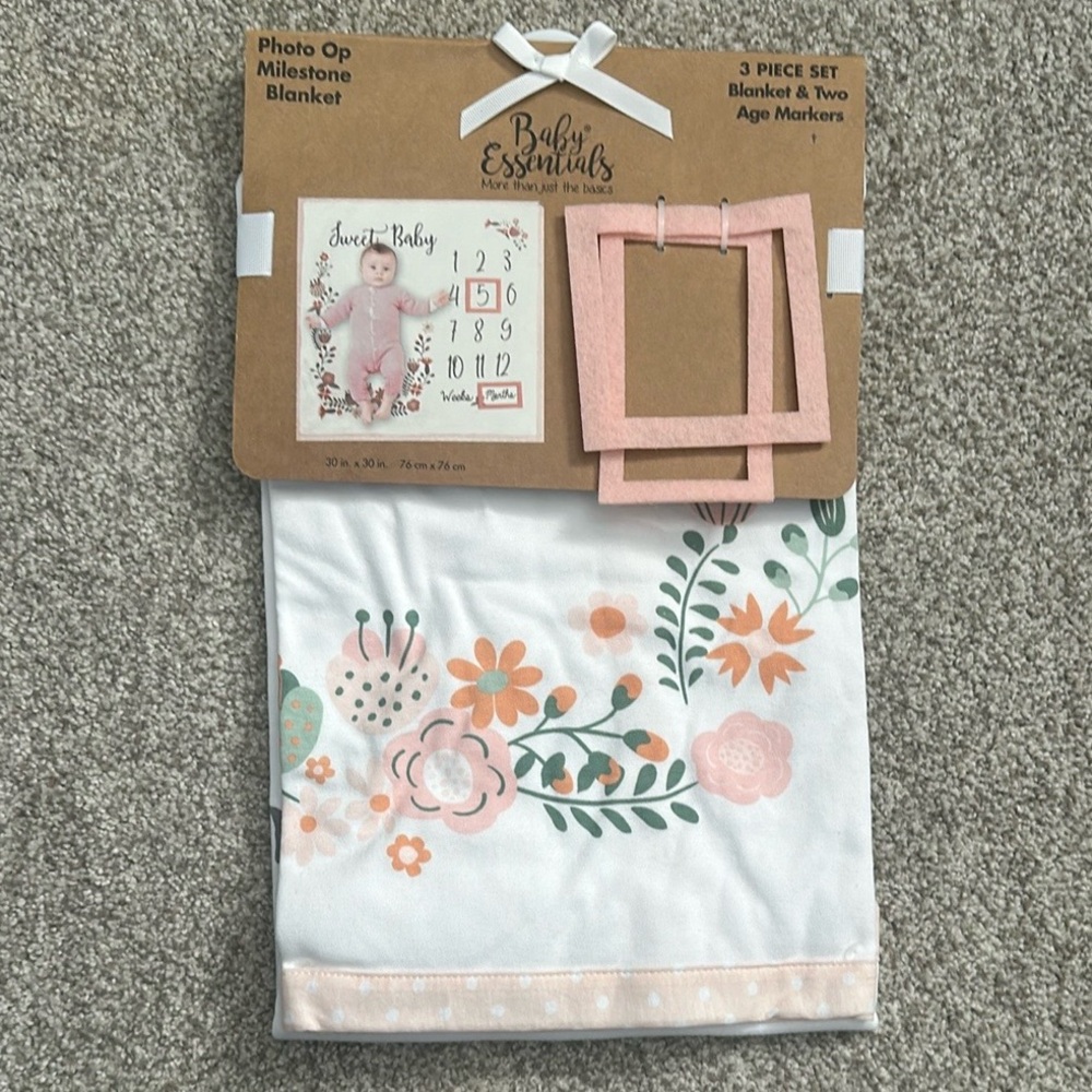 Baby Essentials Milestone Blanket Set